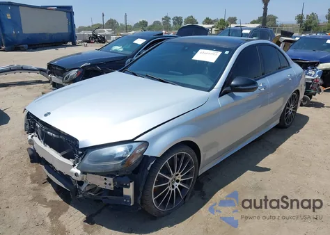 2018 Mercedes-Benz C 300 из США, поврежденный, VIN 55SWF4JB0JU235337